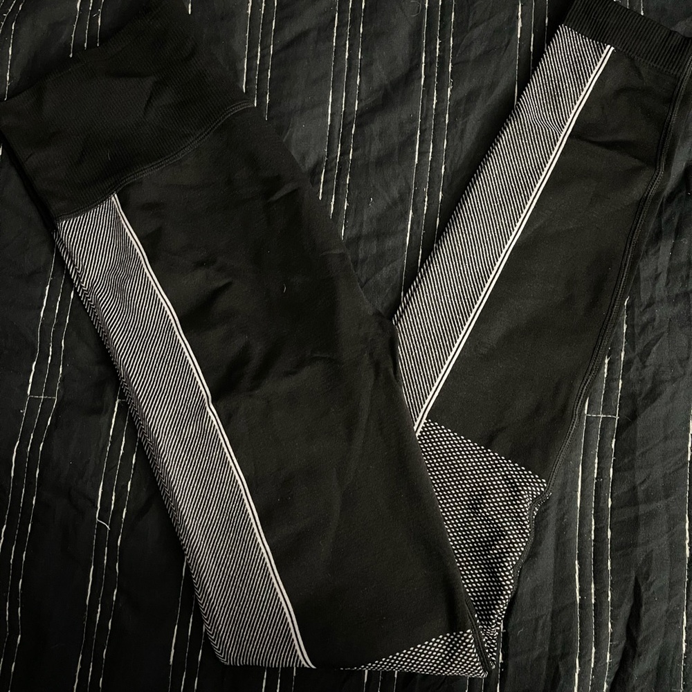 Color block leggings. Cool design. Comfy. Stretchy. Great for workout!